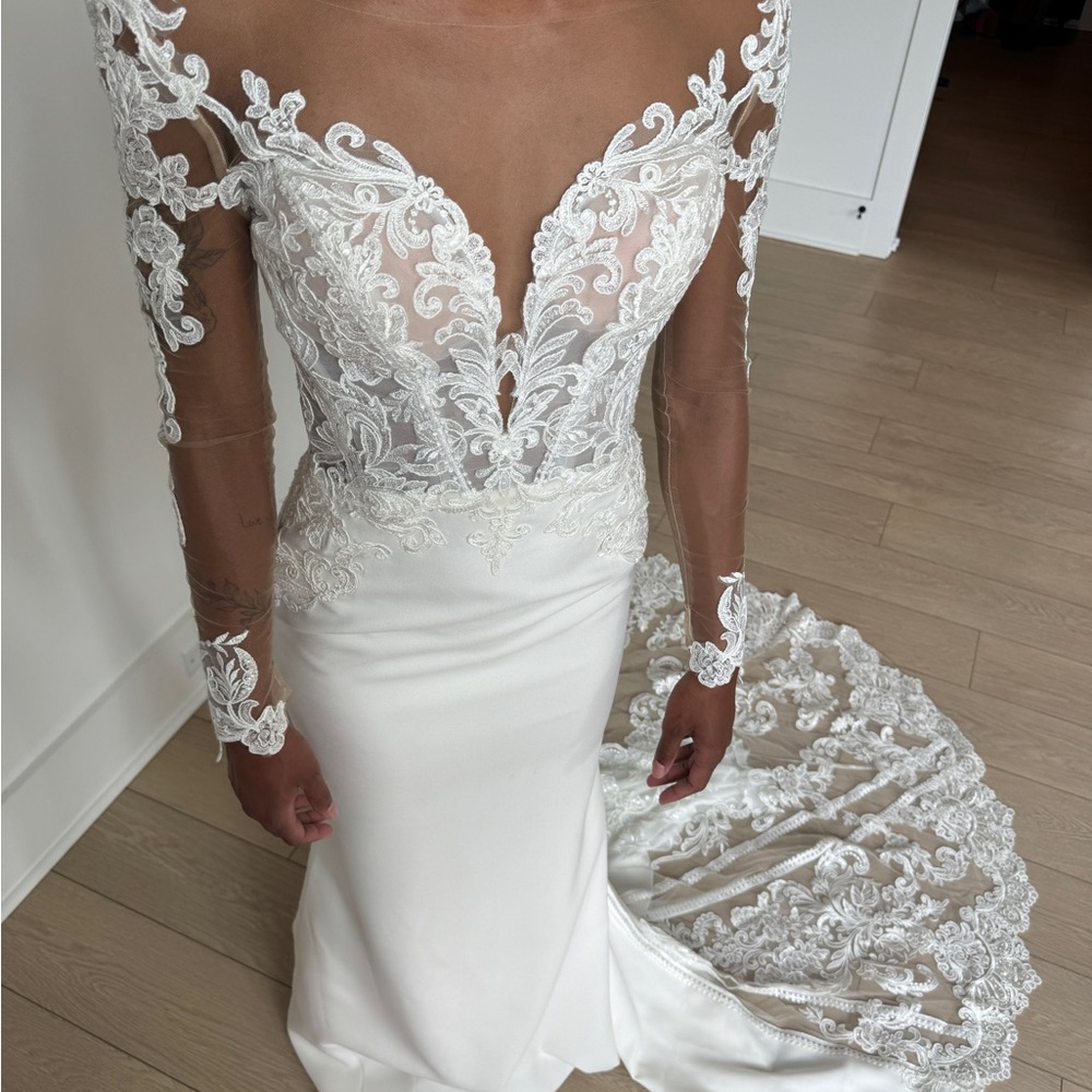 Elegant White Lace Wedding Dress
